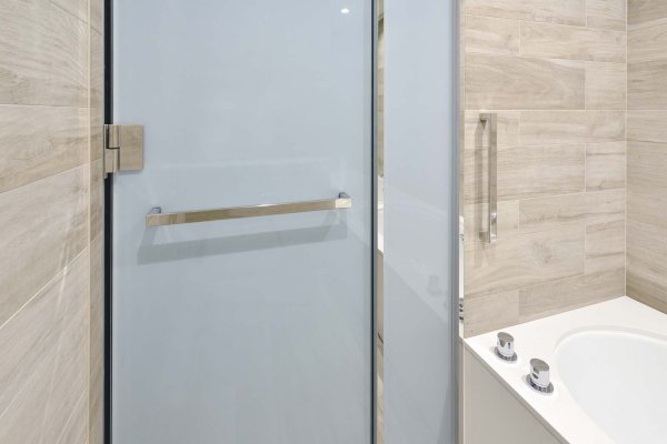 画像4: ユニオン　PRE-G500-01　プレガノ　シャワーブースハンドル　ホテル客室用金物　サニタリー バス　1セット（内外） (4)